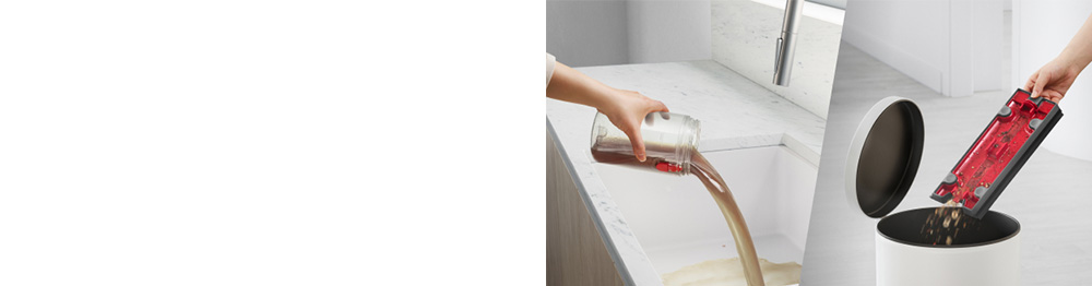 使用者正在將污水箱清空至水槽、將碎屑盤內的污物清空至垃圾桶內