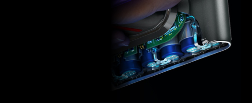 A cutaway view of the battery, exposing the seven cells and PCB boards inside. 