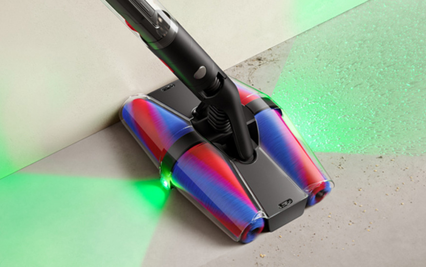 Fluffycones cleaner head with arrows showing the movement of hair.