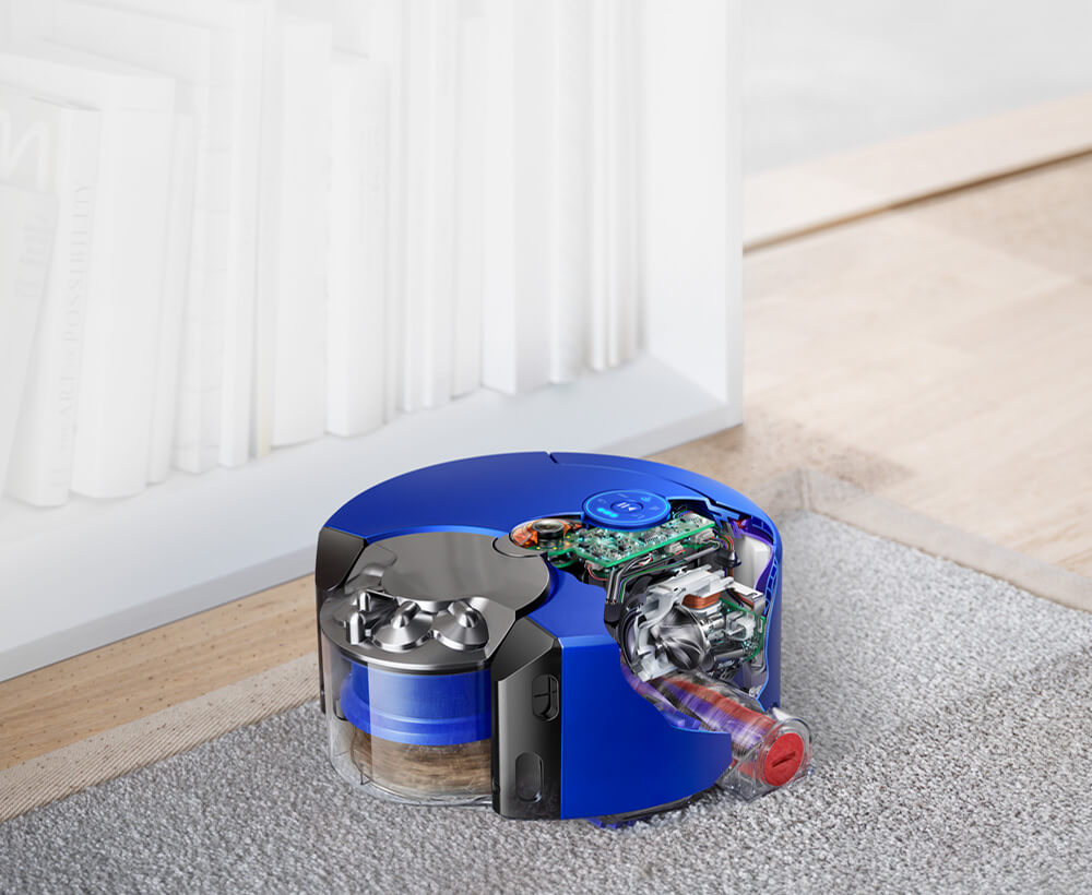 Dyson 360 Heurist吸塵機器人清理地毯時的內部視圖